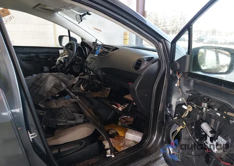 2013 Mazda Mazda5 Touring z USA, uszkodzony, nr VIN JM1CW2CL5D0156005